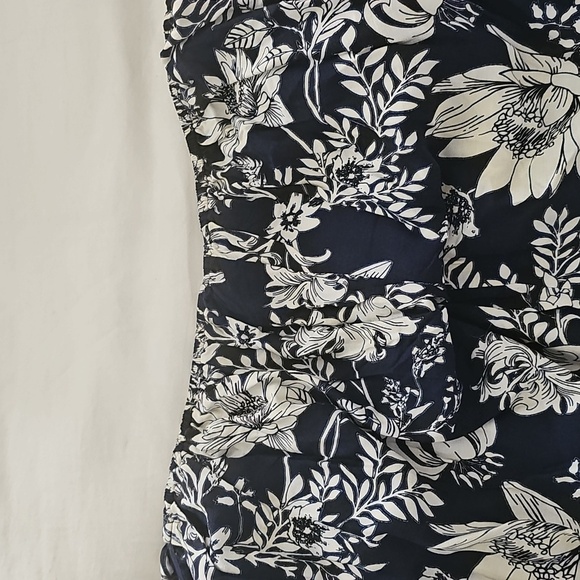 Vici Navy and White Floral Jumpsuit - Picture 5 of 6